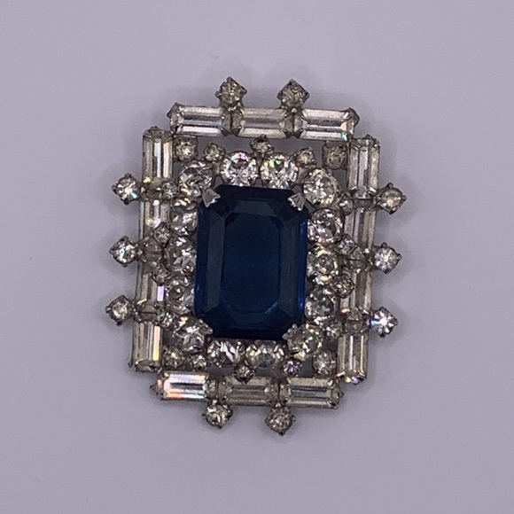 Vintage Rhinestone Brooch unmarked high quallity brooch 2 3/8" - Picture 6 of 6